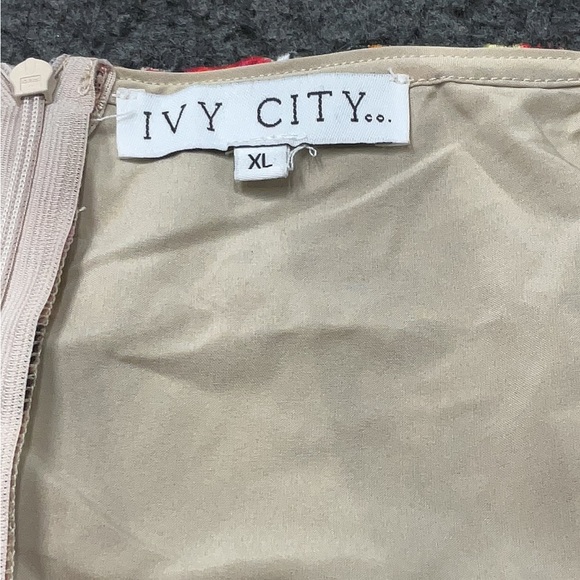 Ivy City Co Floral Velvet Sweetheart Midi Dress Holiday - Picture 4 of 6